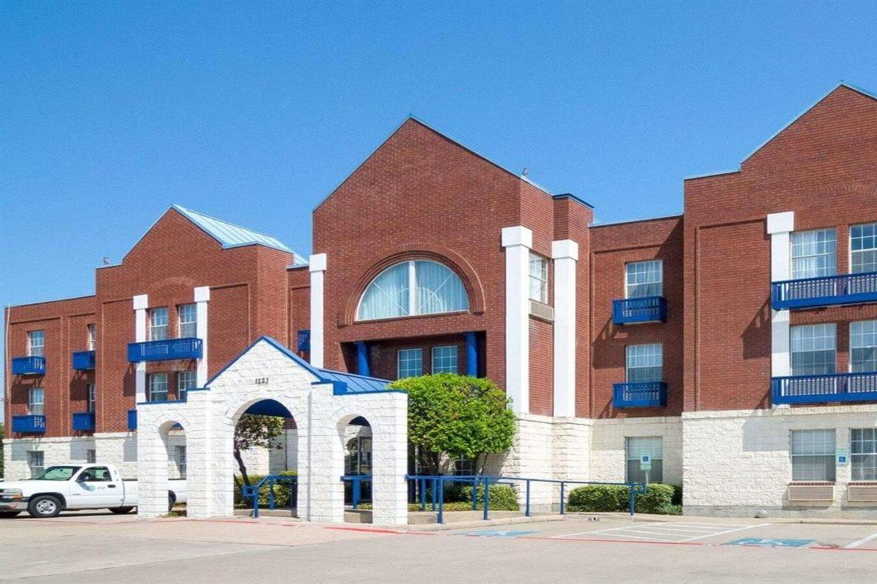 Quality Suites Irving-Las Colinas 외부 사진