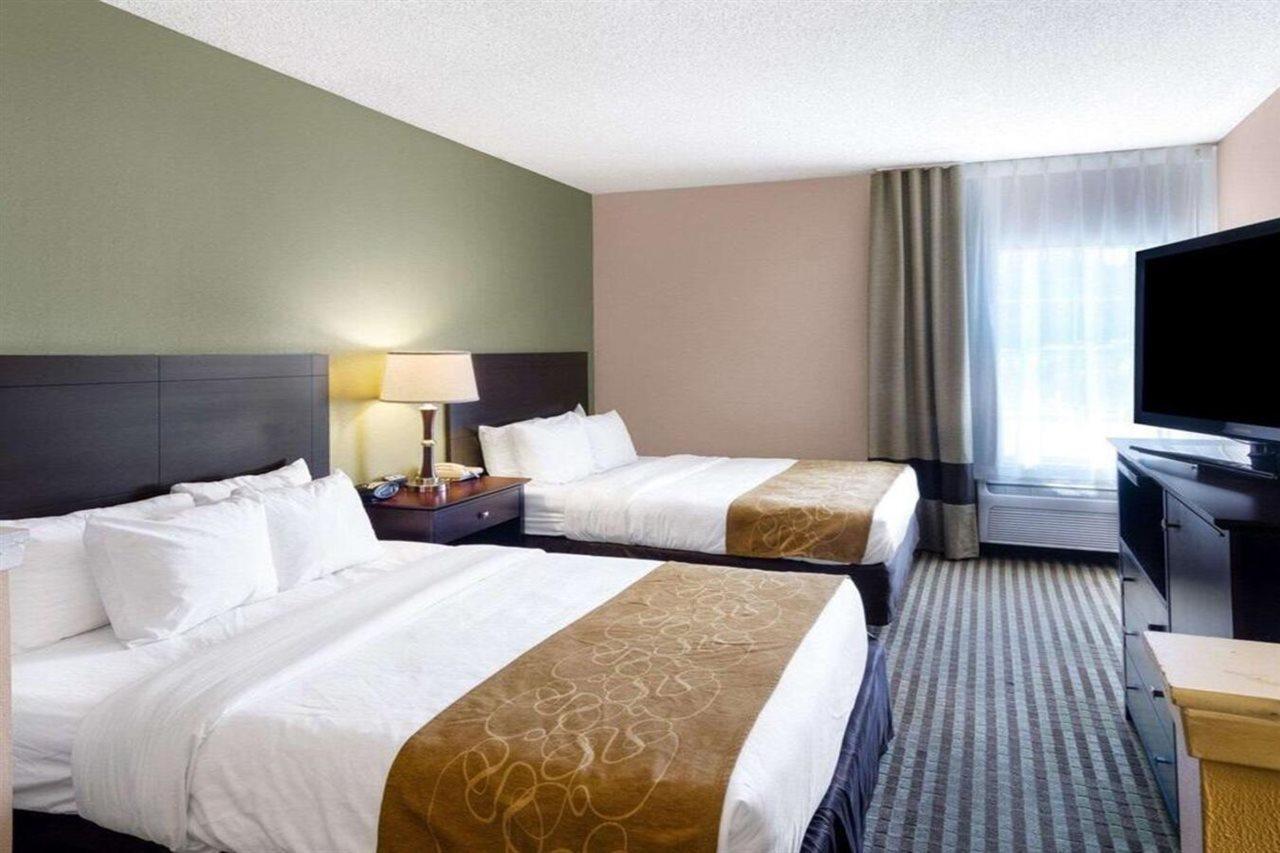 Quality Suites Irving-Las Colinas 외부 사진