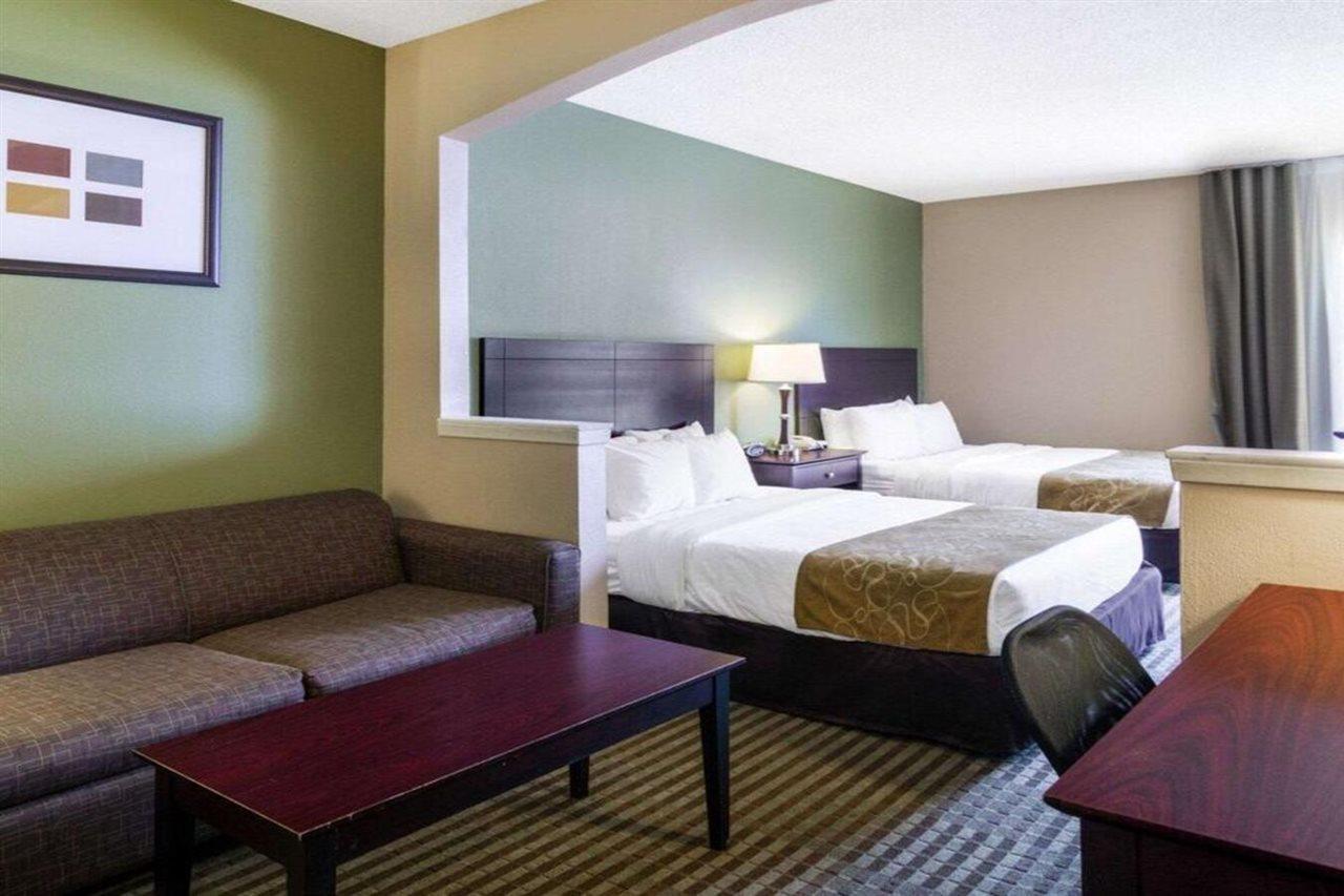 Quality Suites Irving-Las Colinas 외부 사진