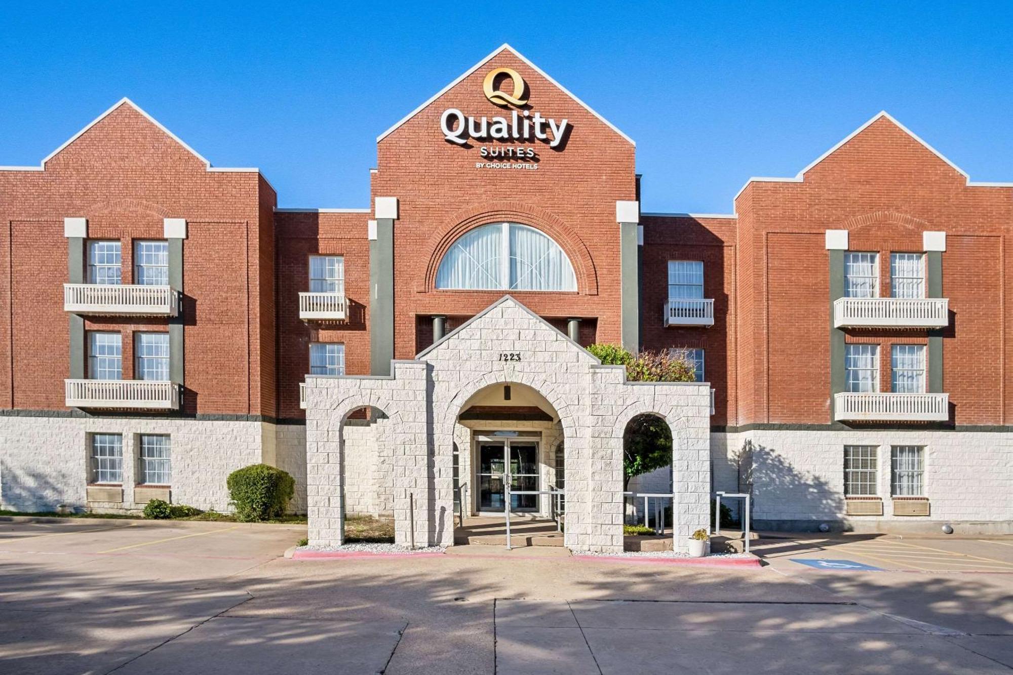 Quality Suites Irving-Las Colinas 외부 사진