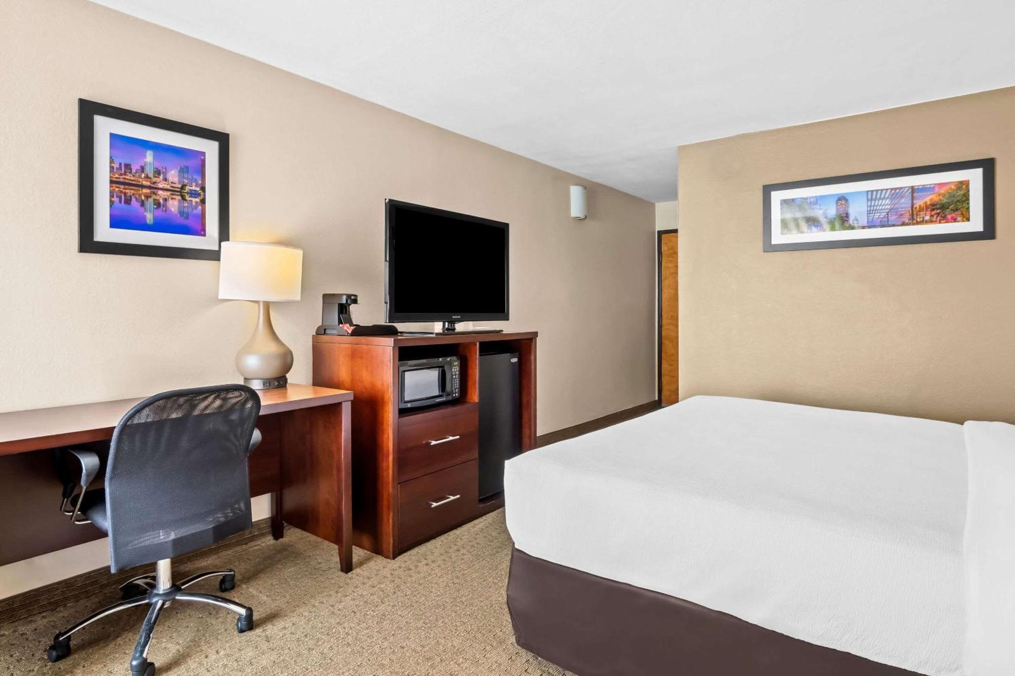 Quality Suites Irving-Las Colinas 외부 사진